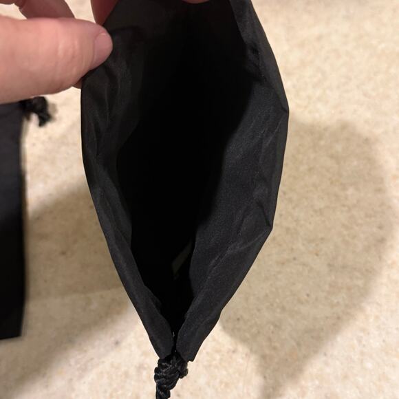 Bundle of three Chanel Black drawstring pouches jewelry, samples, cosmetics - Picture 5 of 5